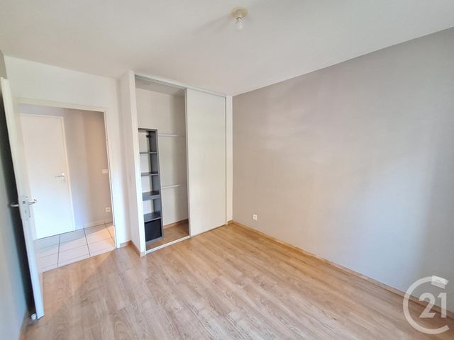 Appartement &agrave; louer - 3 pi&egrave;ces - 65 m2 - St Priest - 69 - RHONE-ALPES