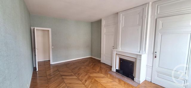 Afficher la photo en grand Appartement à louer - 2 pièces - 74,50 m2 - Lyon - 69002 - RHONE-ALPES