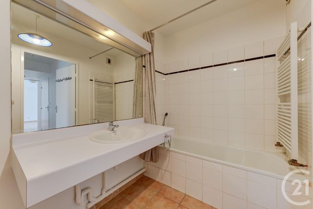 Appartement F3 à vendre - 3 pièces - 69,68 m2 - Lyon - 69008 - RHONE-ALPES