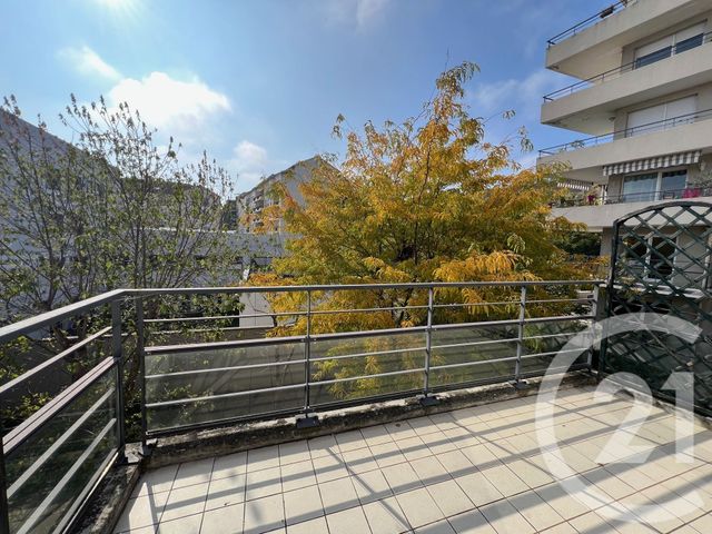 Appartement F3 à vendre - 3 pièces - 69,68 m2 - Lyon - 69008 - RHONE-ALPES