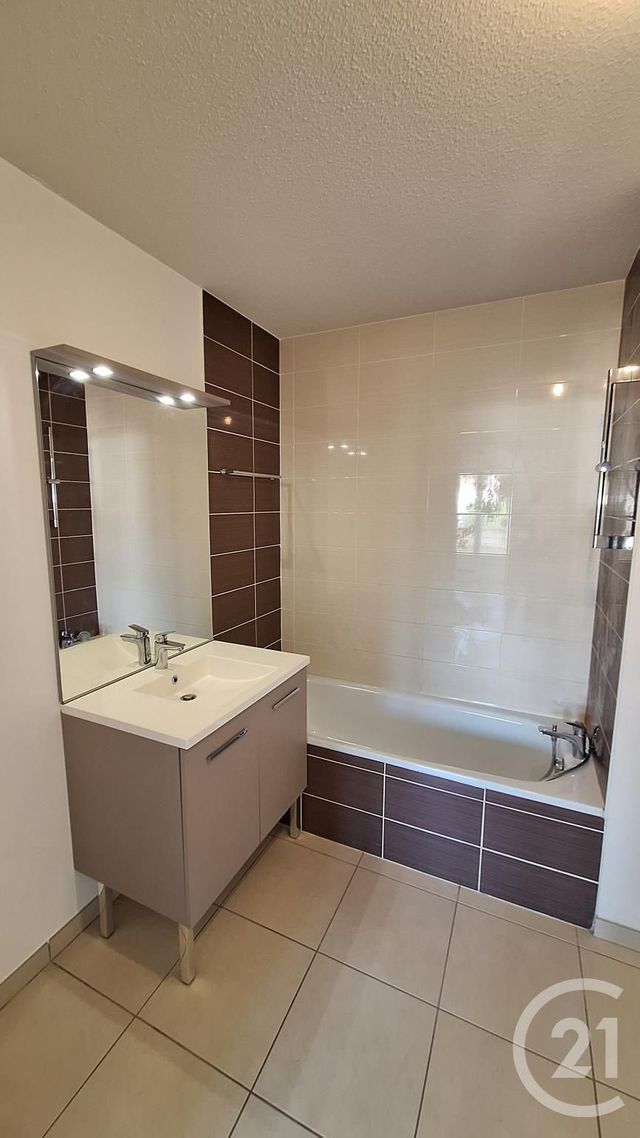 Appartement T2 &agrave; louer - 2 pi&egrave;ces - 41,90 m2 - Lyon - 69009 - RHONE-ALPES