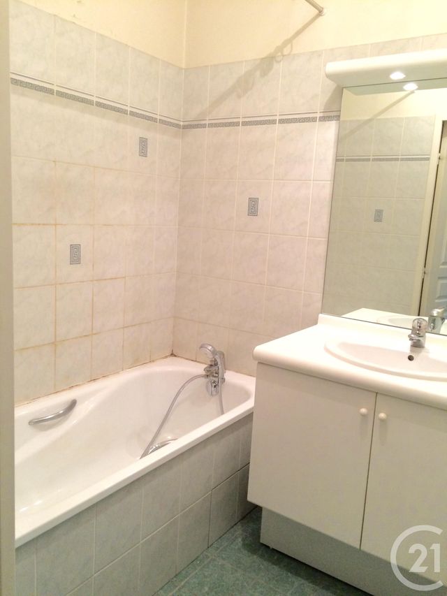 Appartement F2 &agrave; louer - 2 pi&egrave;ces - 49,60 m2 - Lyon - 69007 - RHONE-ALPES