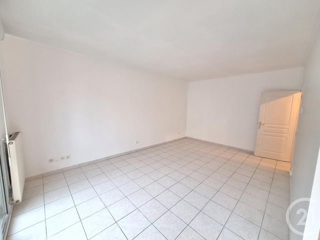 Appartement F2 &agrave; louer - 2 pi&egrave;ces - 49,60 m2 - Lyon - 69007 - RHONE-ALPES