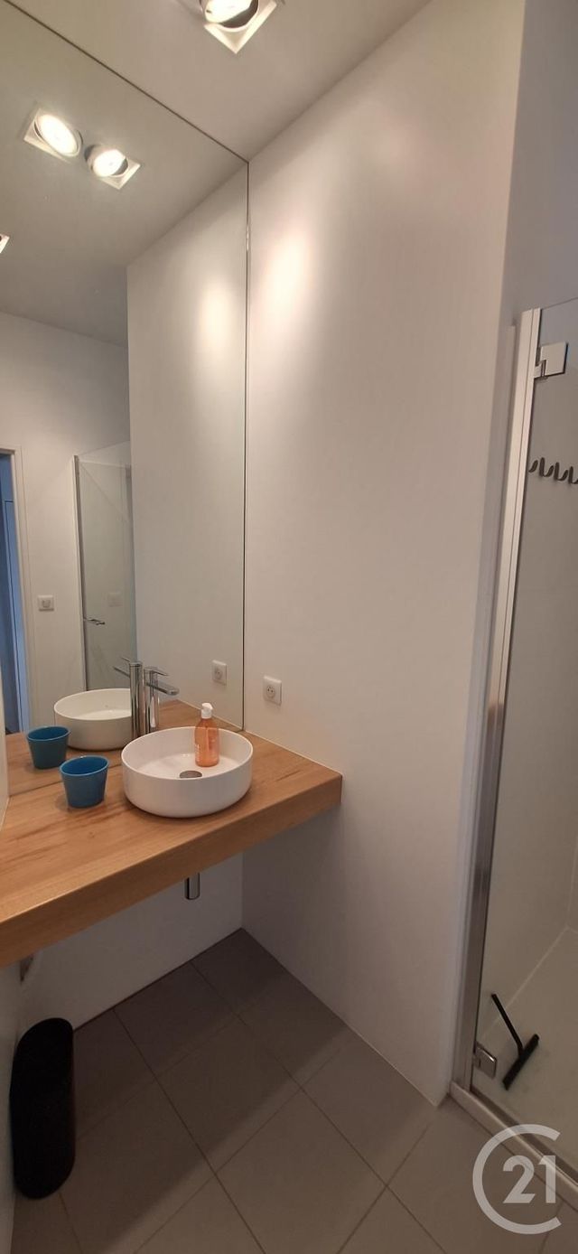 Appartement T1 &agrave; louer - 1 pi&egrave;ce - 63 m2 - Lyon - 69005 - RHONE-ALPES