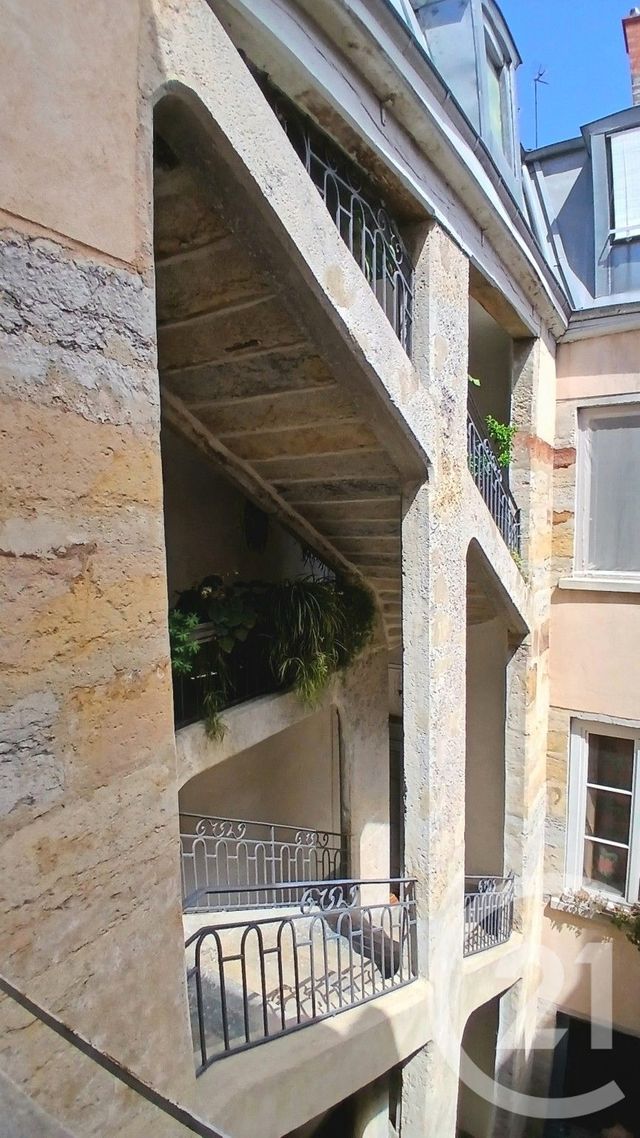 Afficher la photo en grand Appartement F3 à vendre - 4 pièces - 130,35 m2 - Lyon - 69001 - RHONE-ALPES